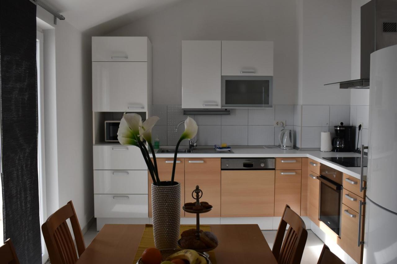 Apartments Villa Carica B&B Mimice Εξωτερικό φωτογραφία