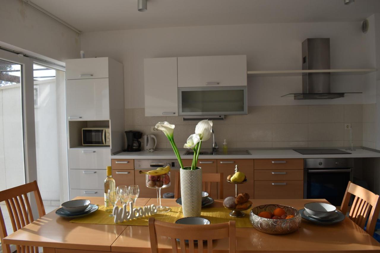 Apartments Villa Carica B&B Mimice Εξωτερικό φωτογραφία